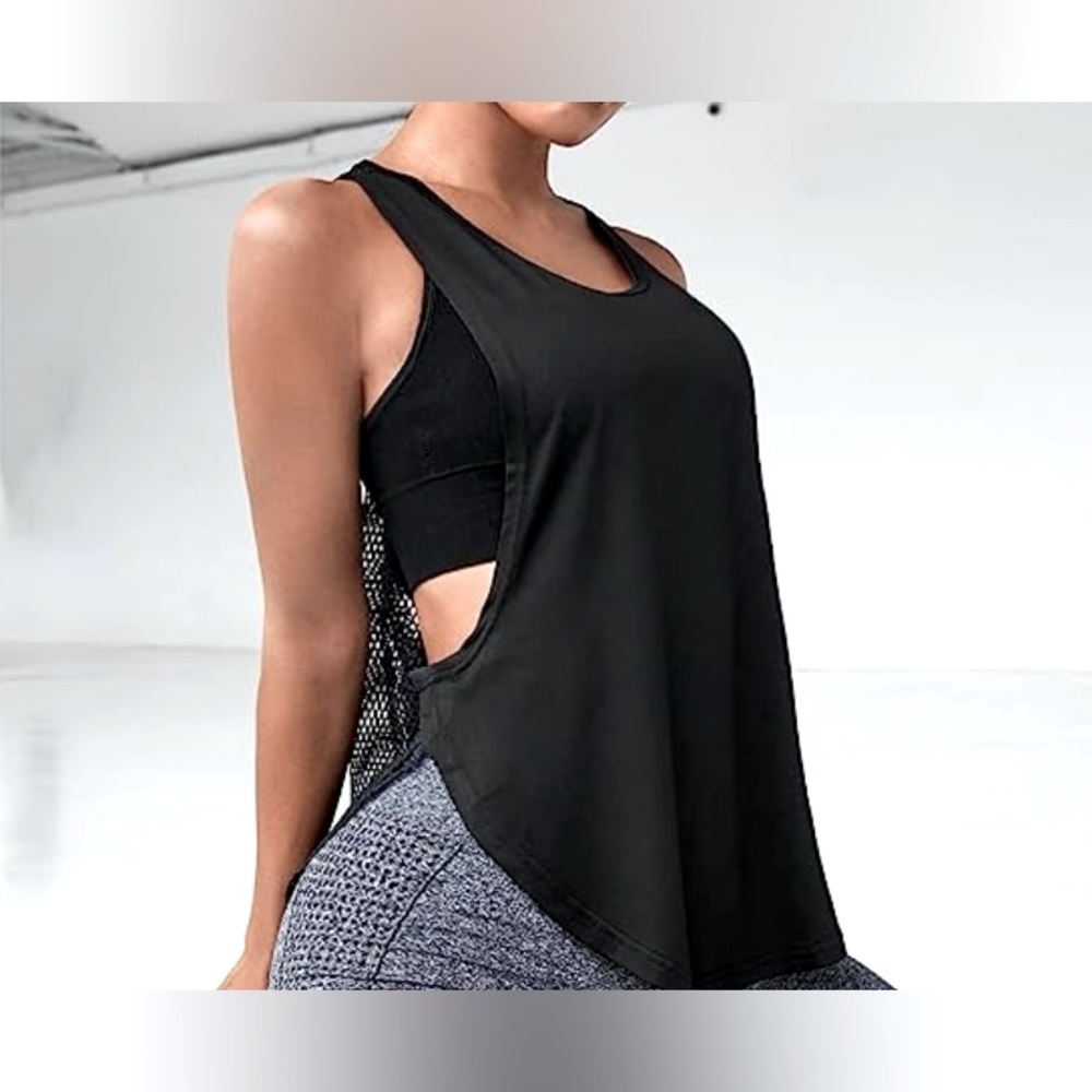 Hollow Out Racer Back Curved Hem Sports Tank Top Contrast Mesh Round Neck
